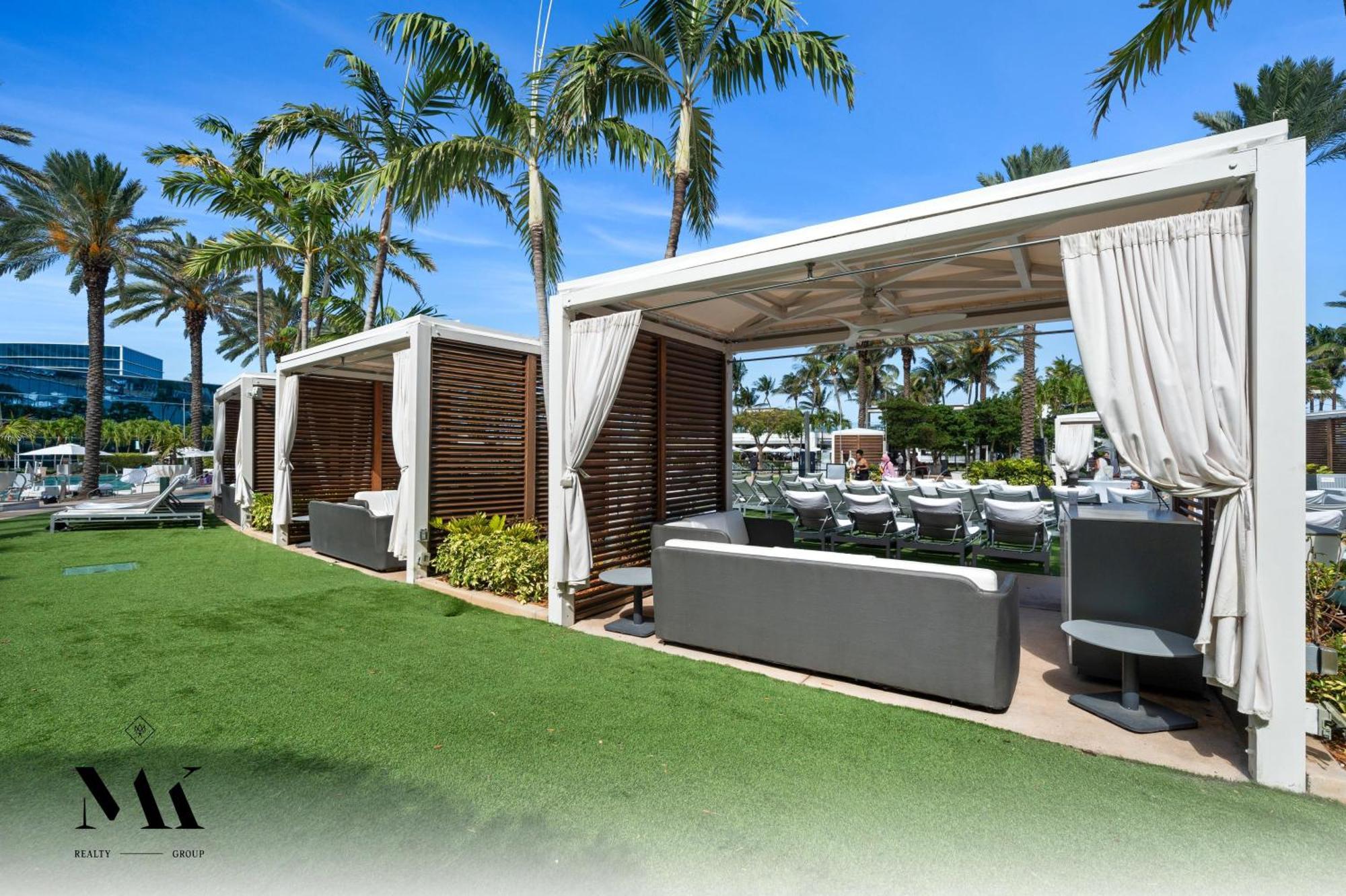 Fontainebleau Resort Balcony W Ocean + Bay View マイアミビーチ エクステリア 写真